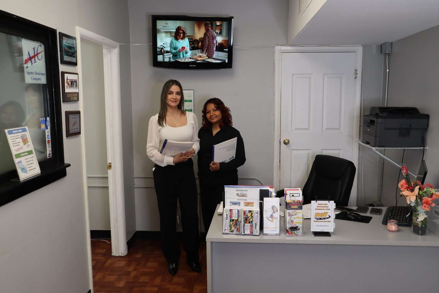 INSURANCE AGENT